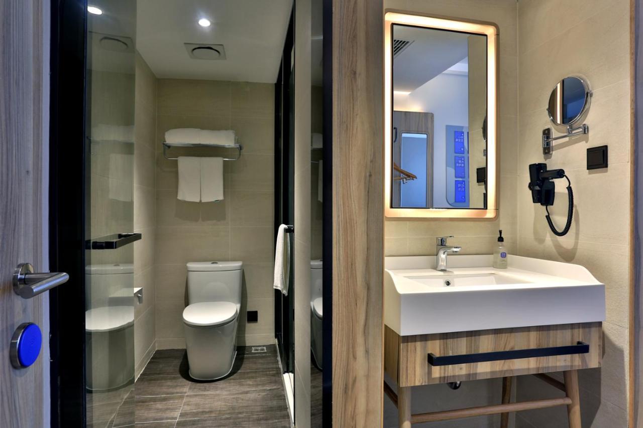 Hanting Hotel Shanghai North Bund Hailun Road Екстер'єр фото